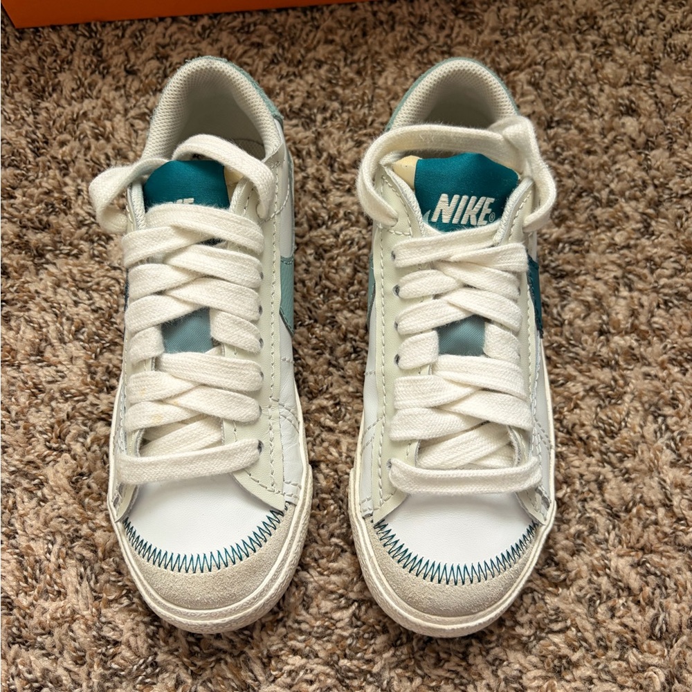 Nike Blazer Low '77 Jumbo in Original box - Picture 3 of 4